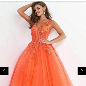 Prom Dress Size 6 - Jovani